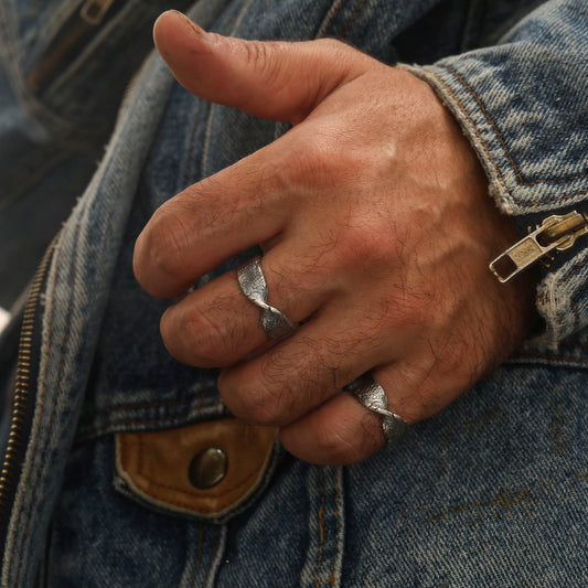 ''X'' Mobius Yüzük