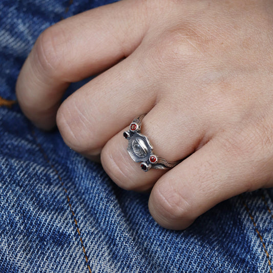 Uno Oculos Retro Yüzük