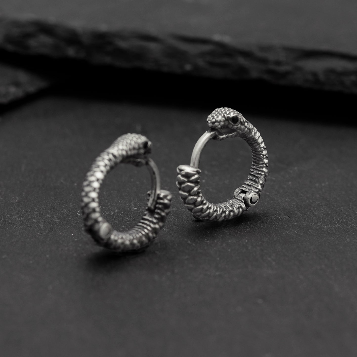 Engerek Ouroboros Küpe