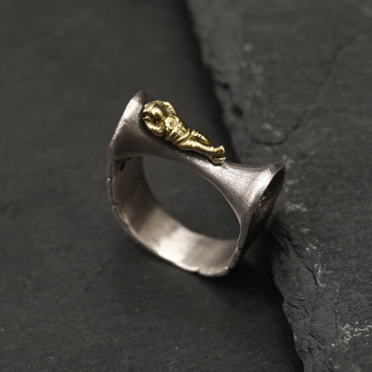 Kara delik ''Relax''