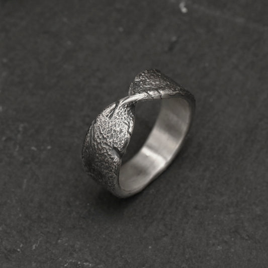 ''X'' Mobius Yüzük