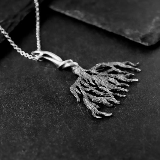 Kuan Sarmaşık Kolye