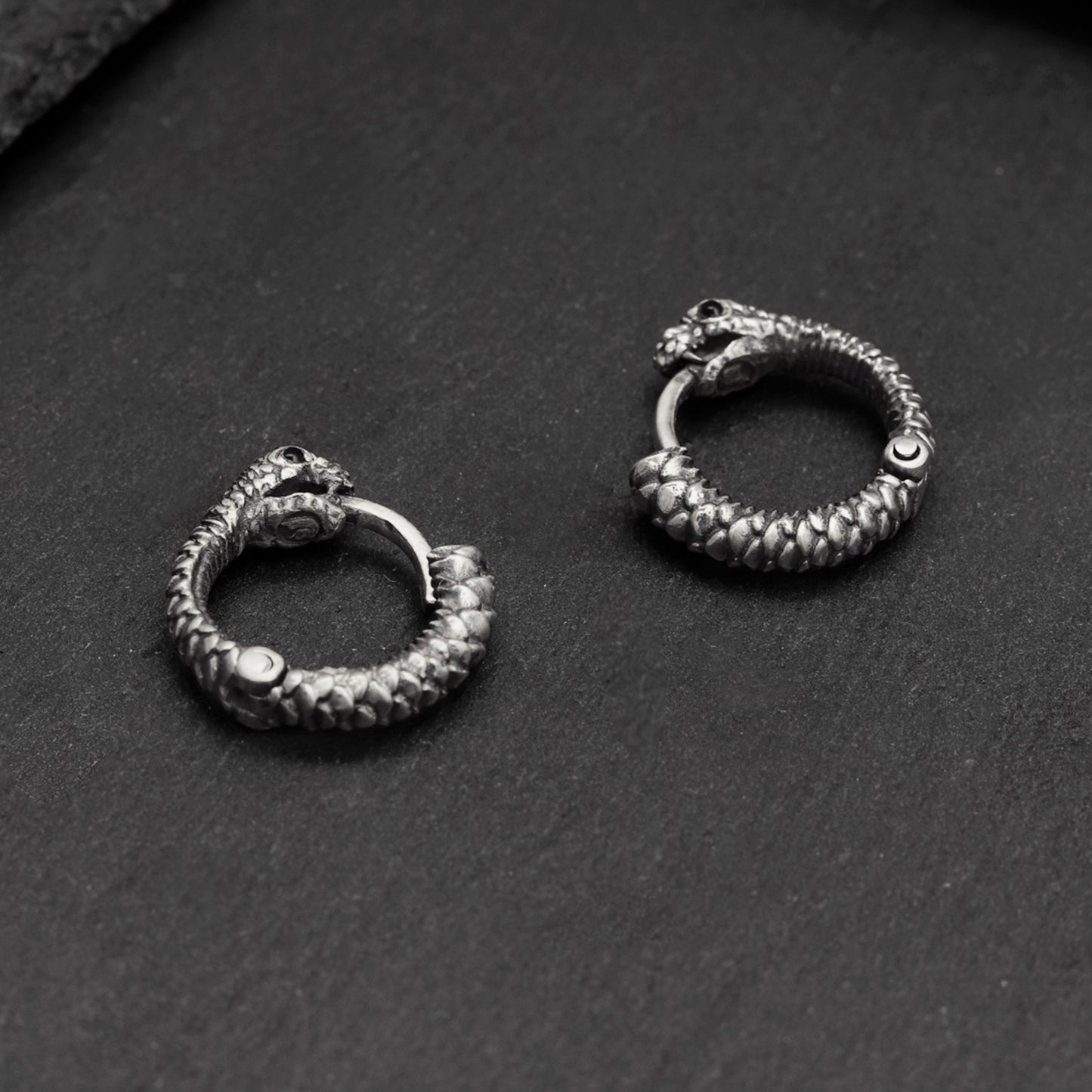 Engerek Ouroboros Küpe