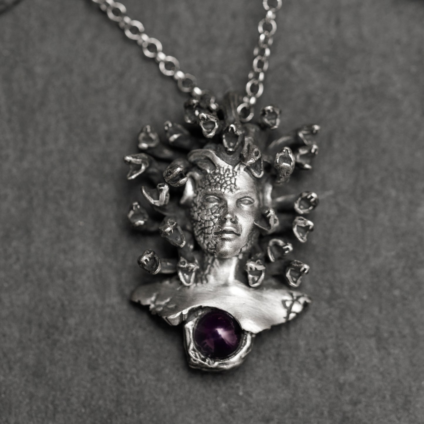 Medusa Kolye