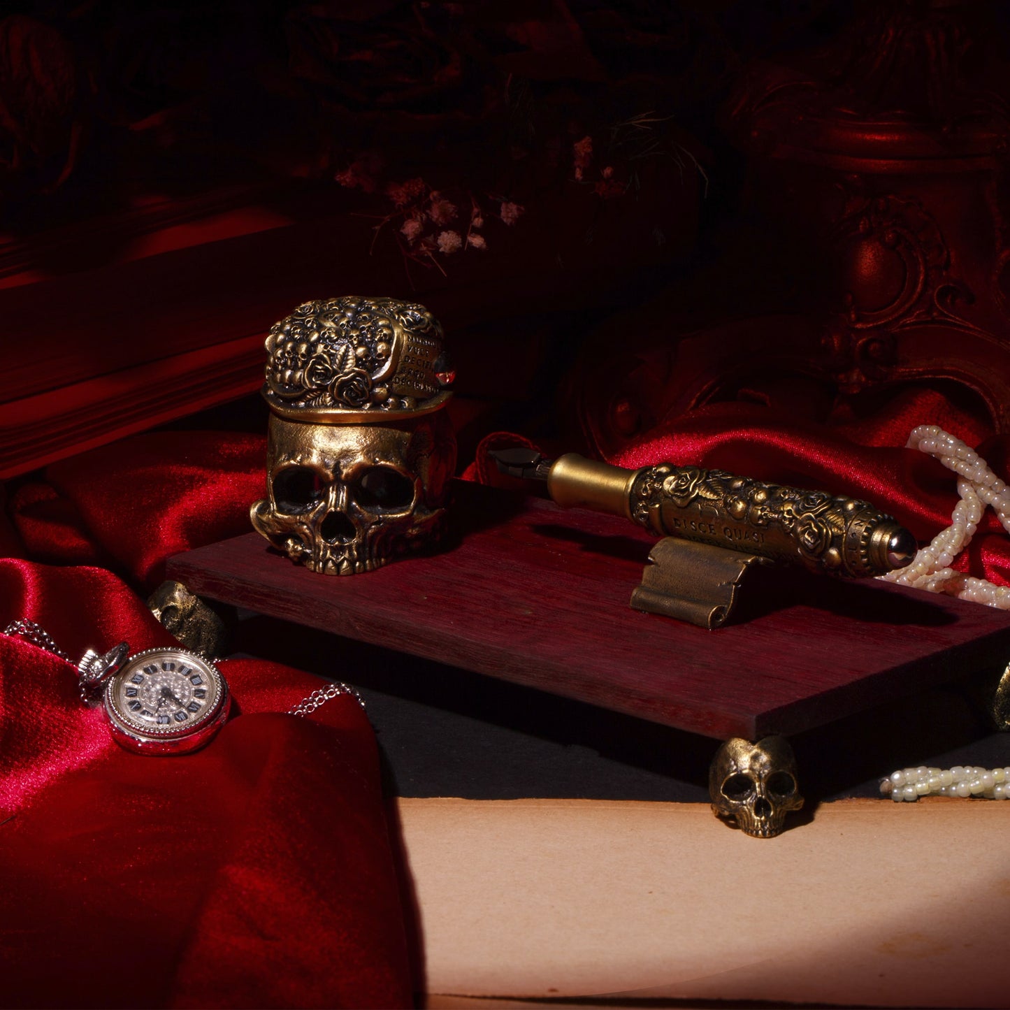 ''Vanitas'' mürekkep şişesi